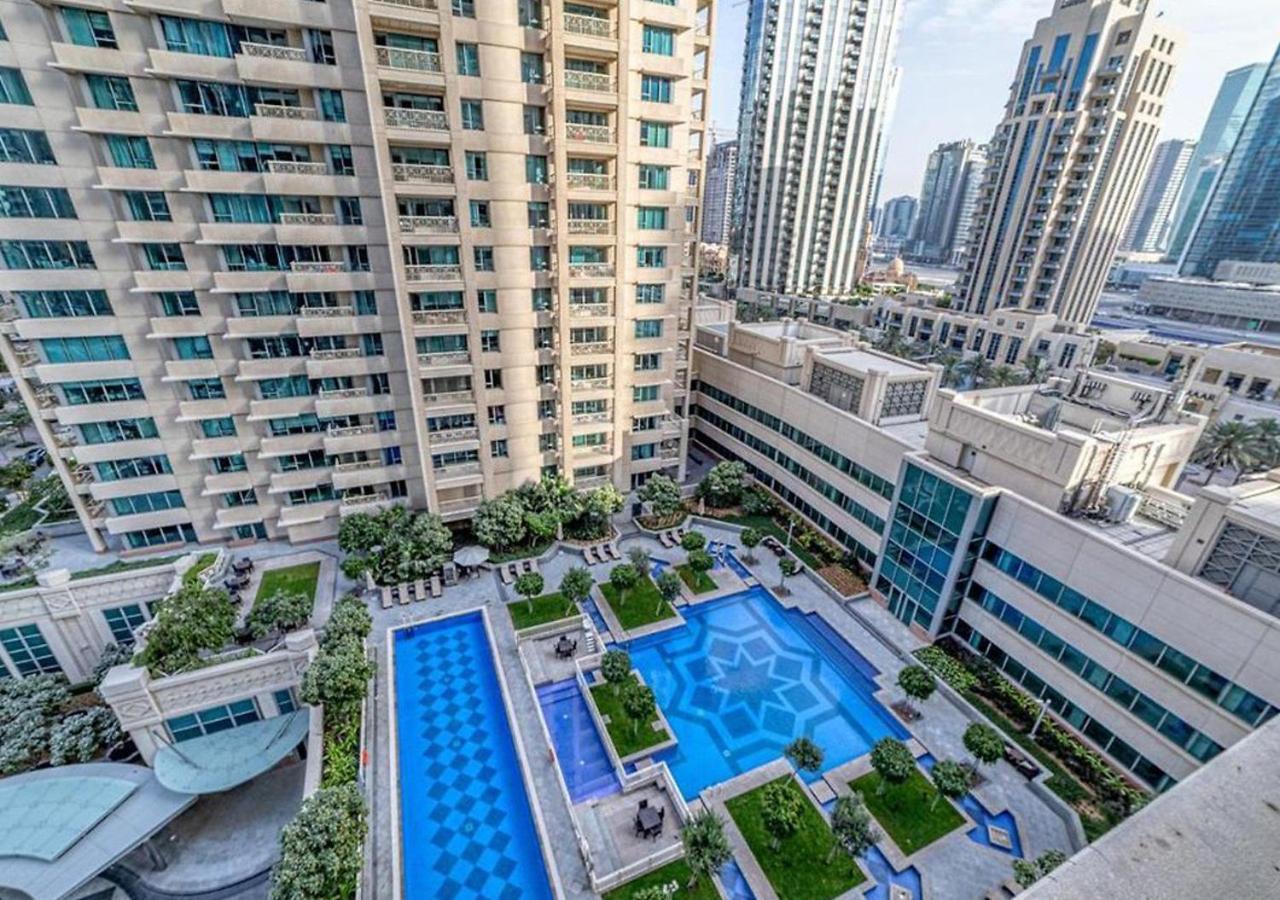 Signature Burj Khalifa View Residence Dubai Exterior photo
