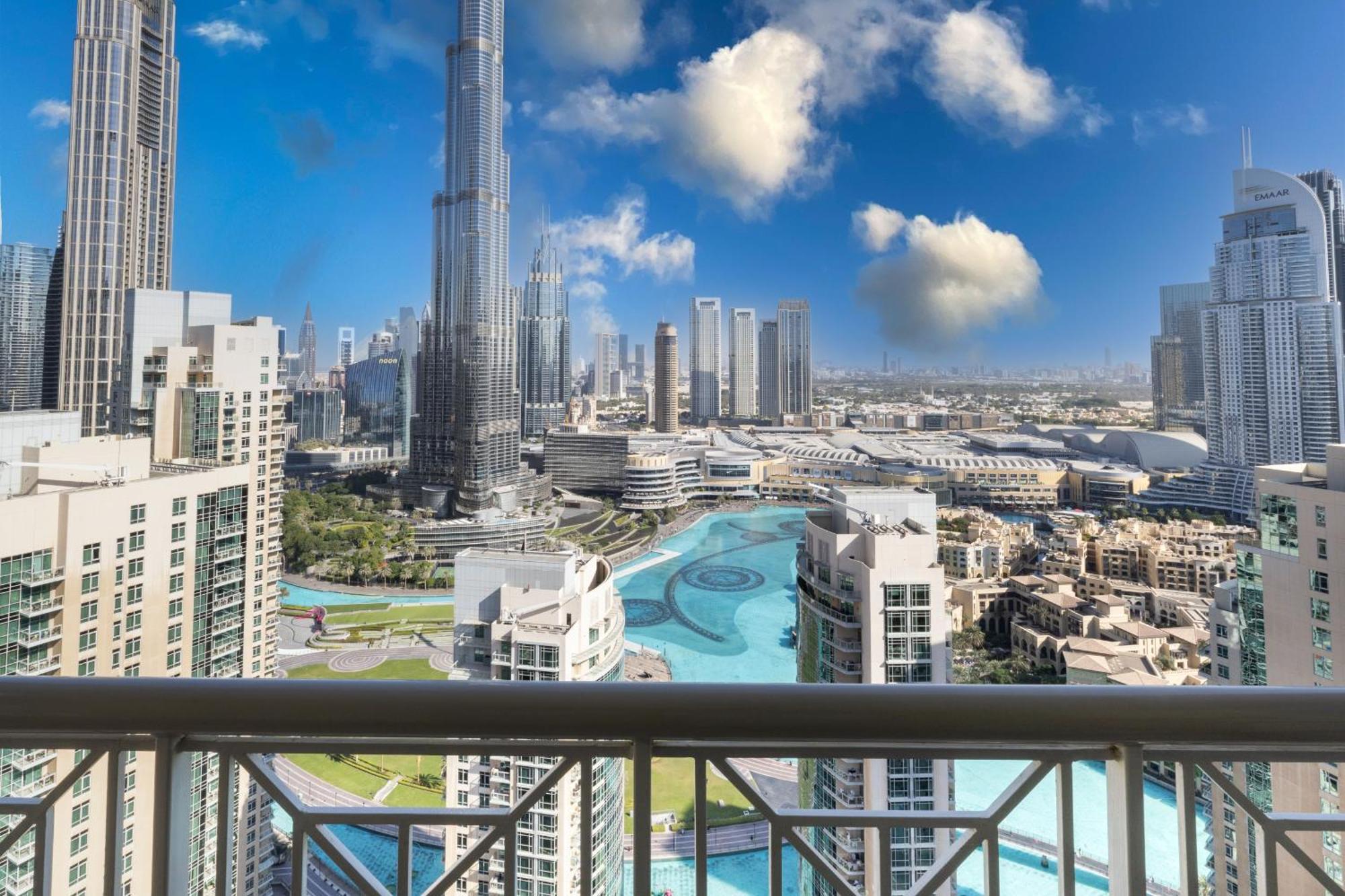 Signature Burj Khalifa View Residence Dubai Exterior photo